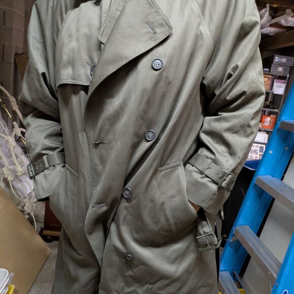 London fog long trenchcoat - Picture 3 of 5